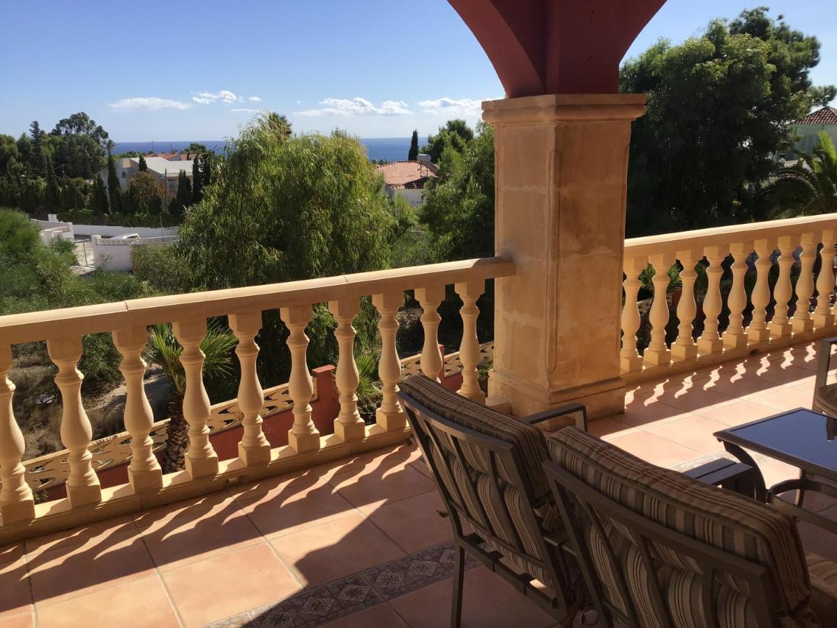 Villa Paloma Blanca 阿尔比尔 外观 照片
