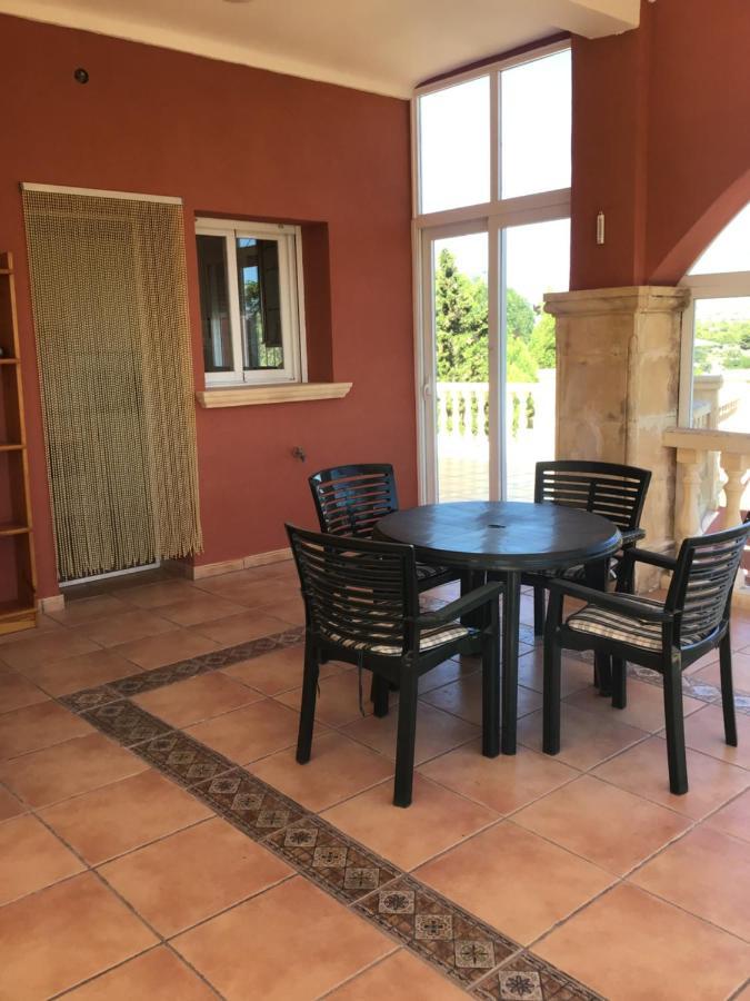 Villa Paloma Blanca 阿尔比尔 外观 照片