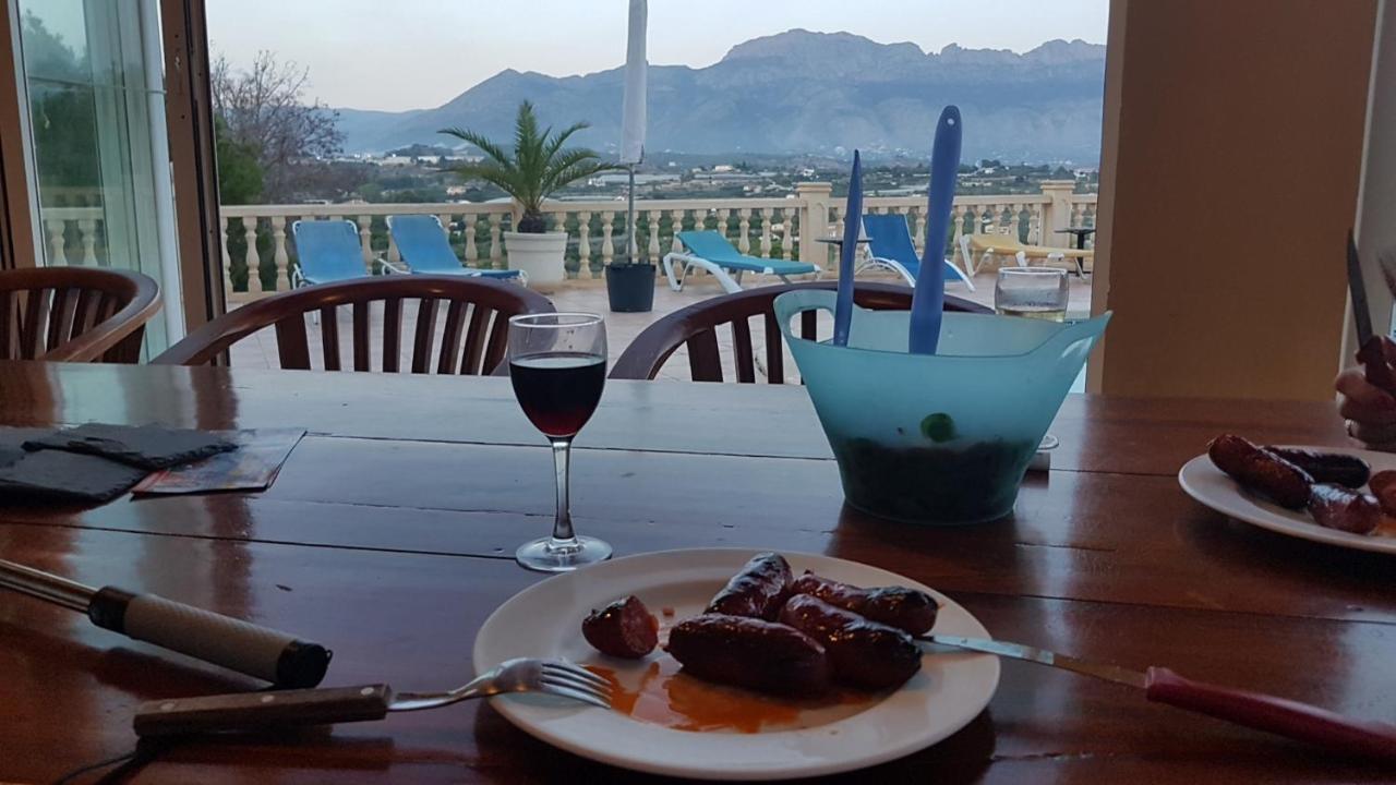 Villa Paloma Blanca 阿尔比尔 外观 照片