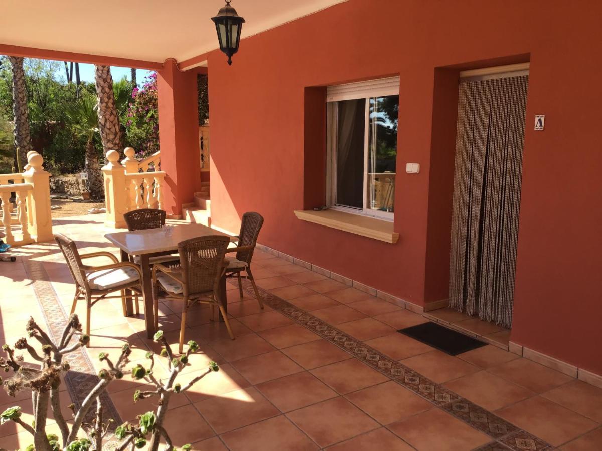 Villa Paloma Blanca 阿尔比尔 外观 照片
